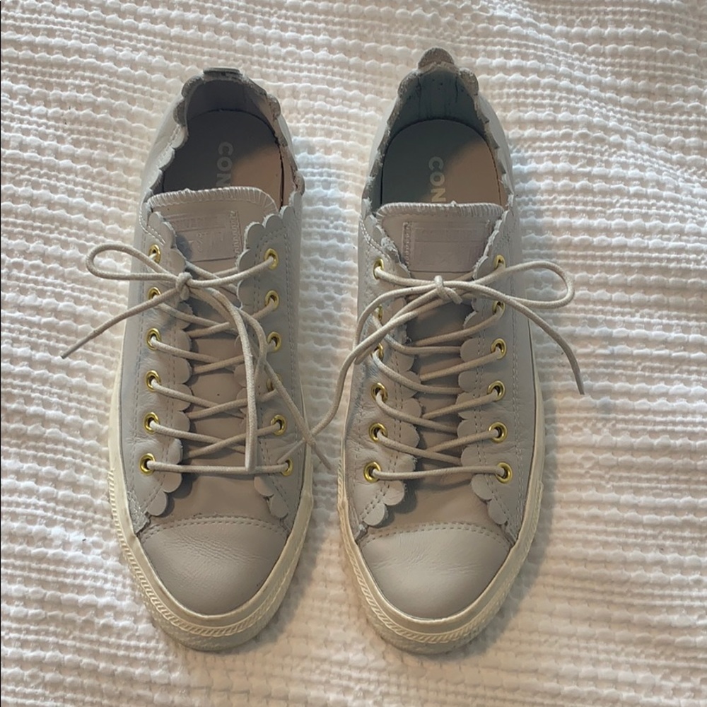 Converse All-Star Scalloped Women’s shoe